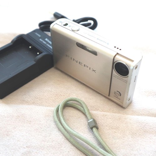 Fotocamera digitale compatta