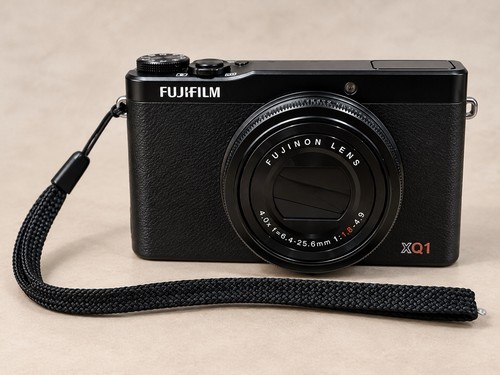 Fujifilm xq1 compatta - fujifilm, nera